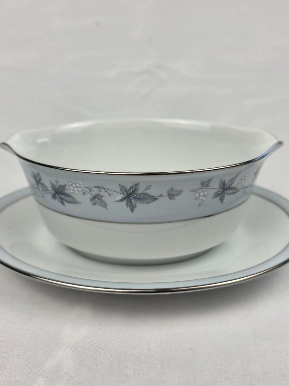 Noritake Bluecourt Gravy Boat with Underplate #6844 Blue Rim White Grapes